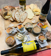 Load image into Gallery viewer, Natural Wine Christmas Hampers - PRE ORDER